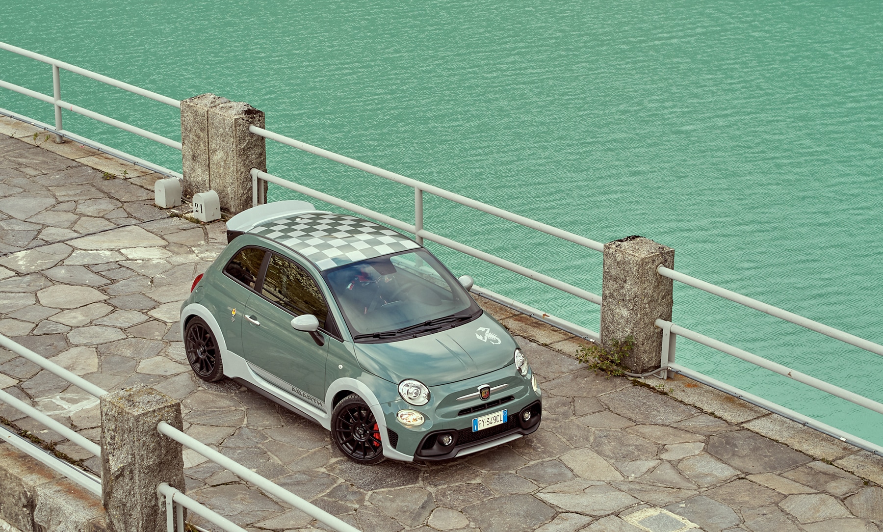 abarth_695_70e_anniversario_22