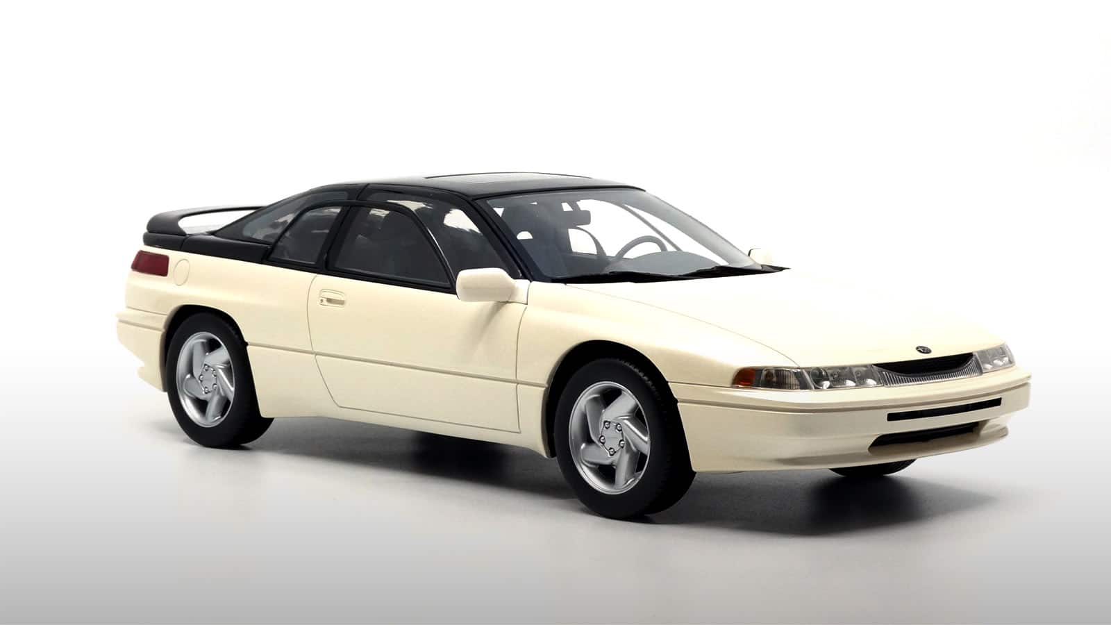 DNA Collectibles 1/18 Subaru Alcyone SVX Rouge - Modèle Résine DNA000233 - Édition Limitée
