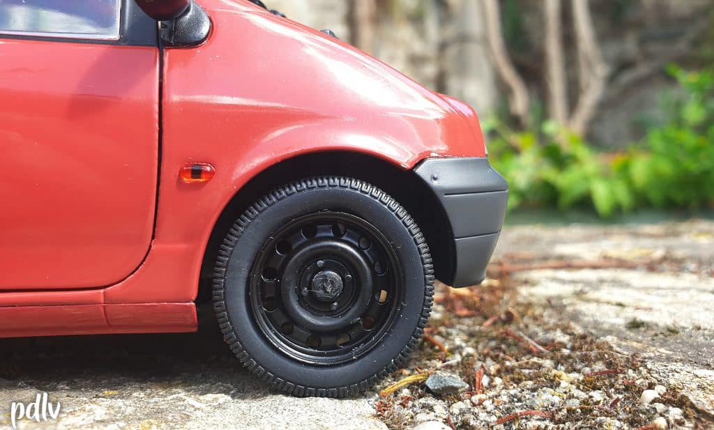 Renault Twingo 1 Solido avec enjoliveur enlevé