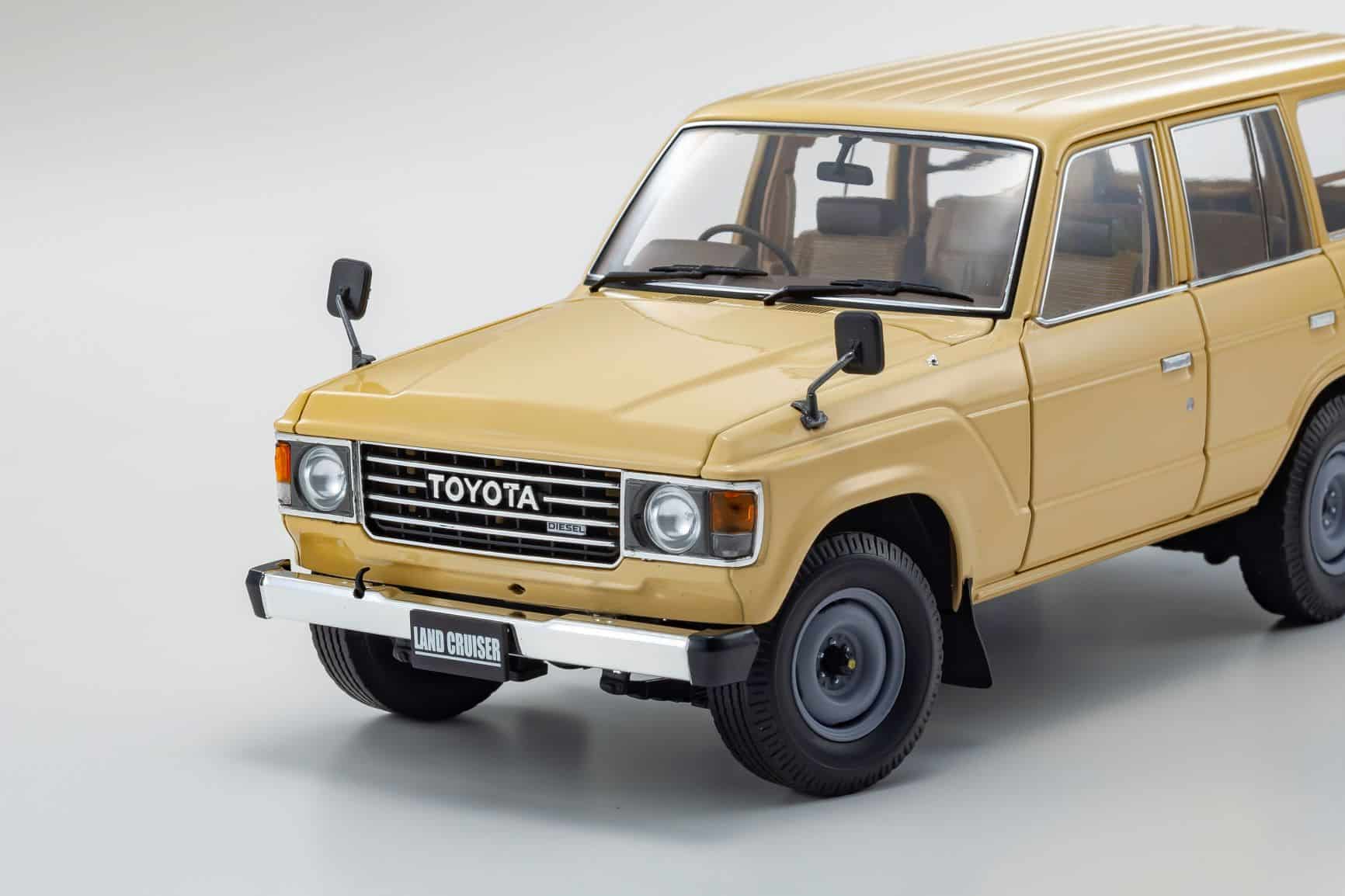 1/18 Toyota Land Cruiser BJ60 Kyosho (08956BE) avant