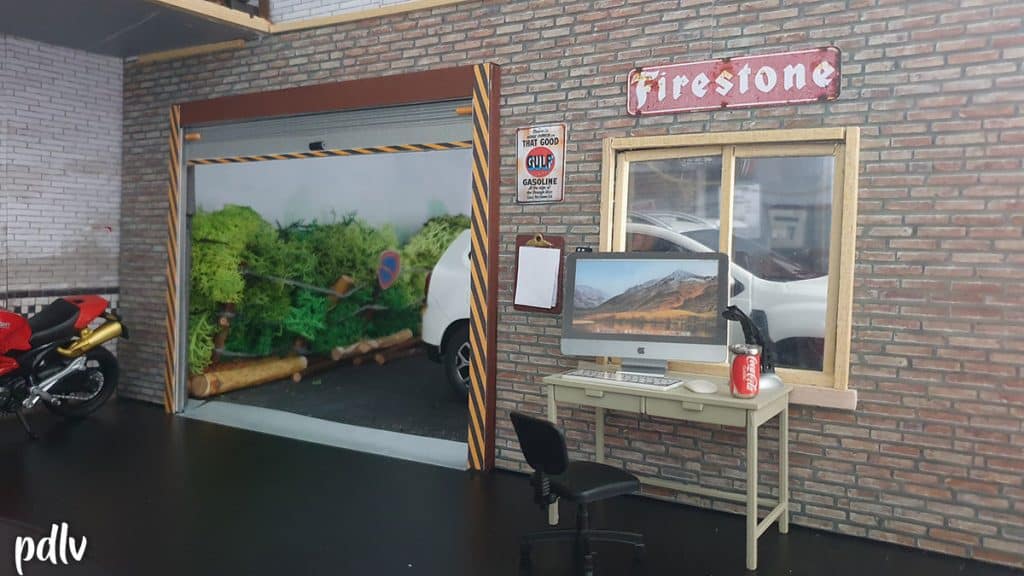 Diorama garage bureau