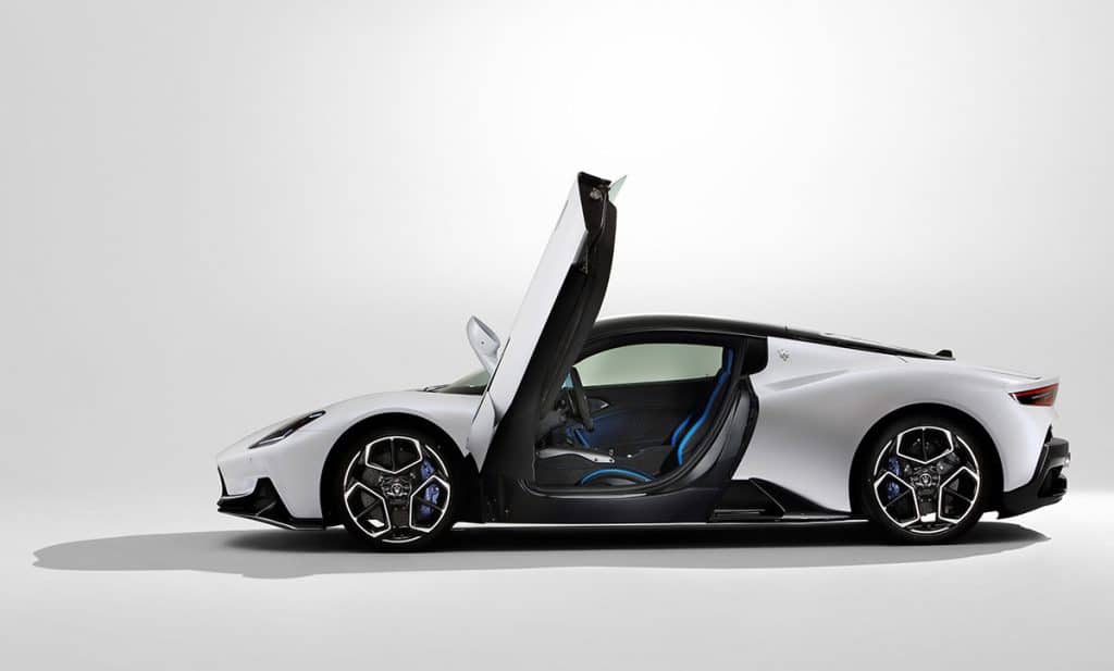Maserati MC20 portes en élytre