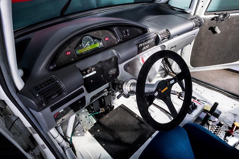 Intérieur du Peugeot 806 Procar