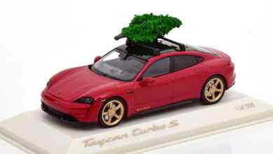 1/43 Porsche Taycan Turbo S Christmas