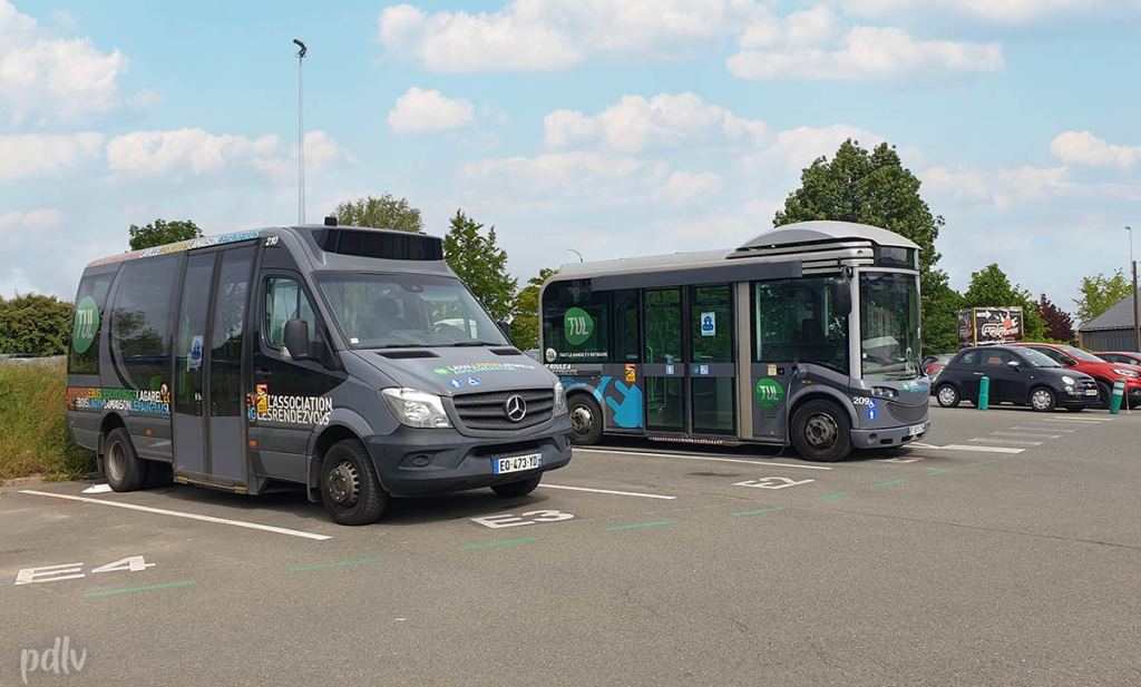 Mercedes Sprinter et Bolloré Bluebus TUL Laval