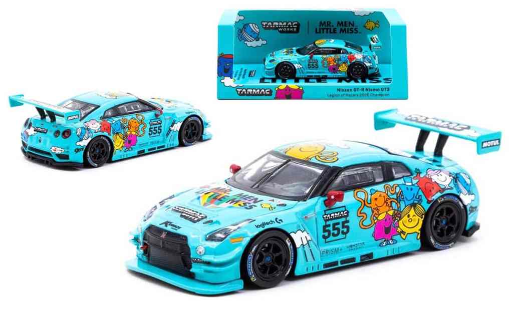 1/64 : Tarmac sort la Nissan GTR R35 Monsieur Madame