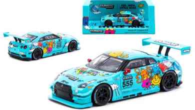 1/64 Nissan GTR R35 Monsieur Madame