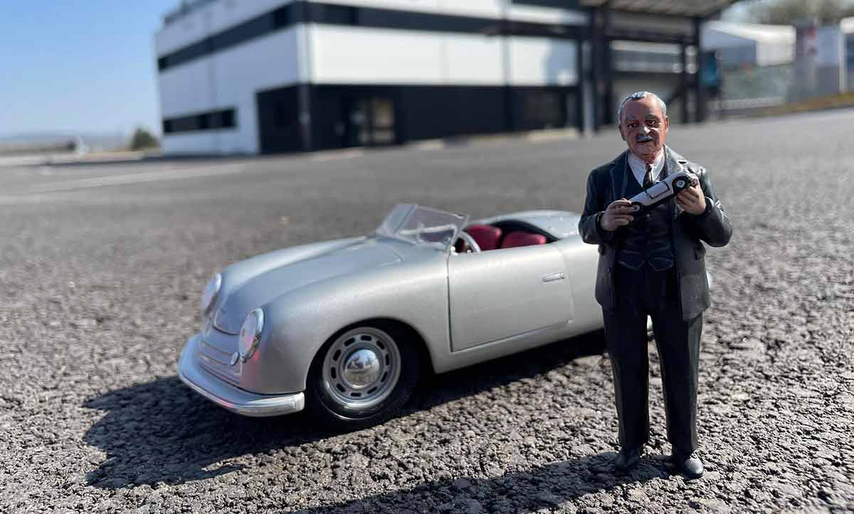 1/18 Figurine Ferdinand Porsche