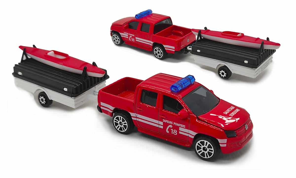 1/64 Volkswagen Amarok Les Petites Mininches