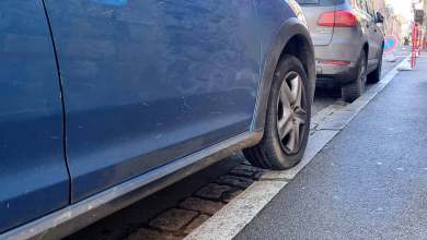 Signes remplacer pneus de voiture