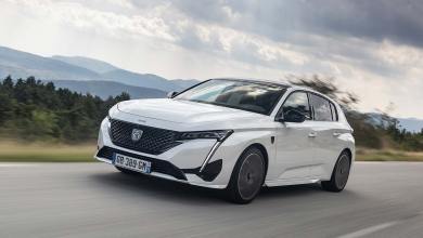 Peugeot 308 III phase 1 blanche en finition GT