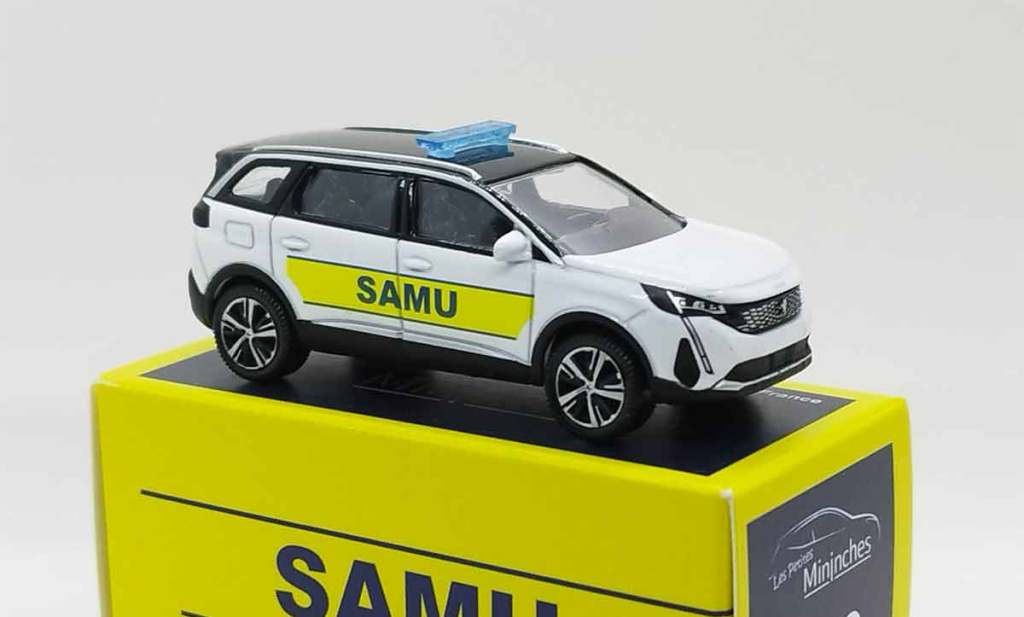 1/64 : Un Peugeot 5008 Samu chez Les Petites Mininches