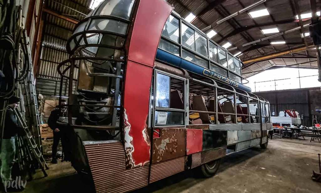 Vue arrière du Citroën U55 Cityrama avec son escalier en colimaçon