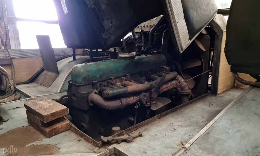 Moteur 6-cylindres essence du Citroën U55 Cityrama