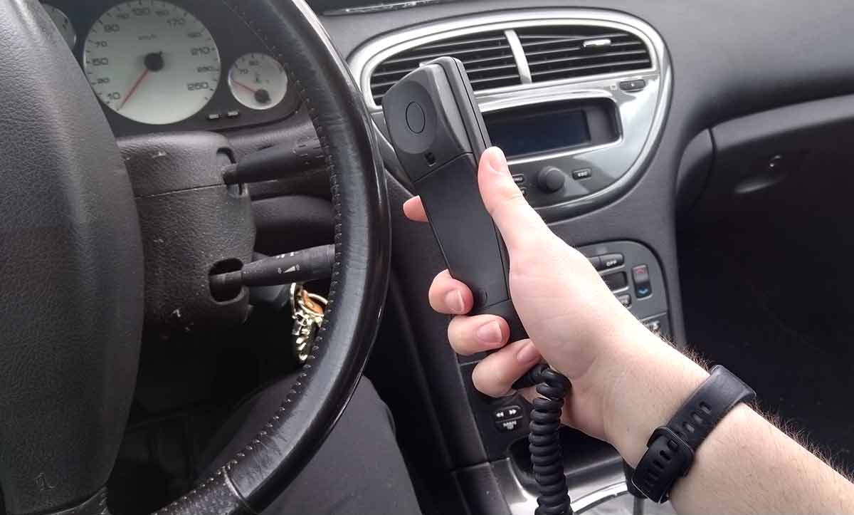Téléphone embarqué en voiture