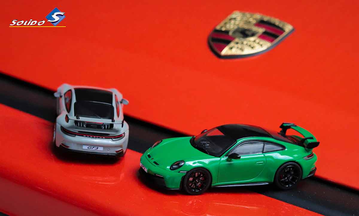 1/43 Porsche 911 (992) GT3 RS Solido