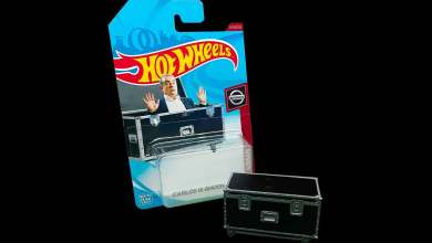 WhiteFlagToys Playset Carlos Ghosn
