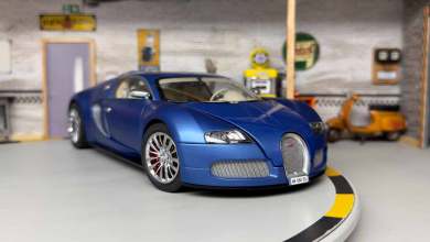 70951 Bugatti Veyron Bleu Centenaire AUTOart Signature 1/18