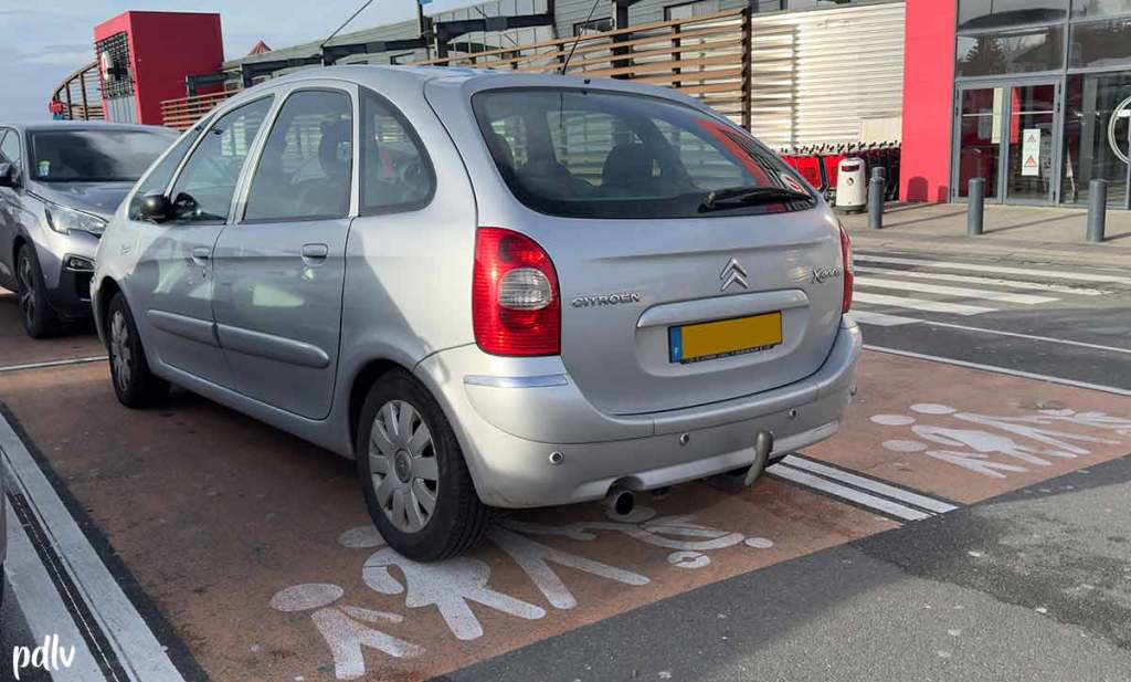 Citroën Xsara Picasso place de parking