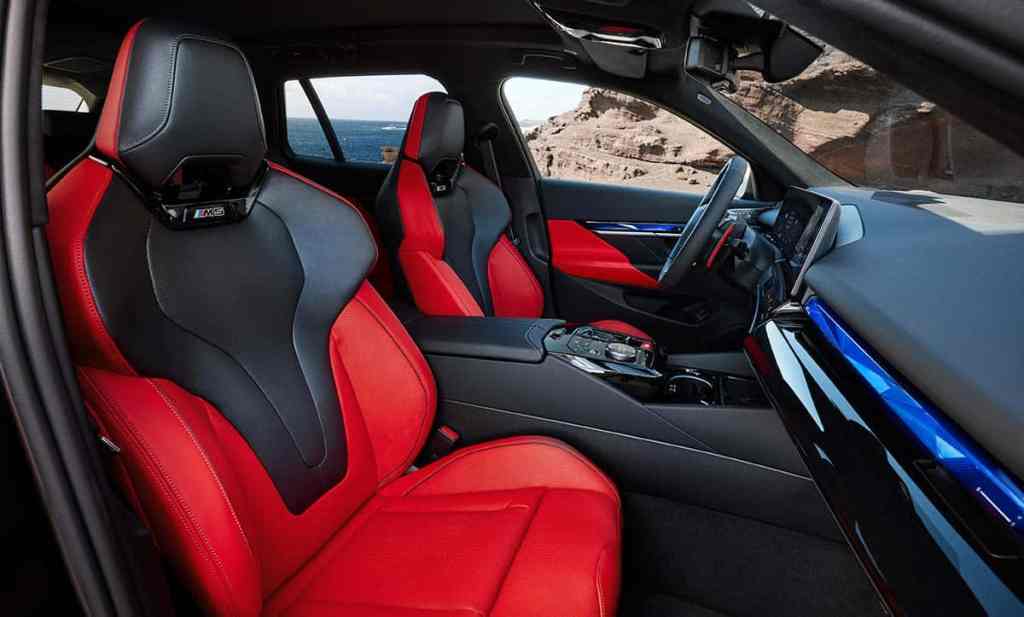 Sièges baquets de la BMW M5 Touring de 2024