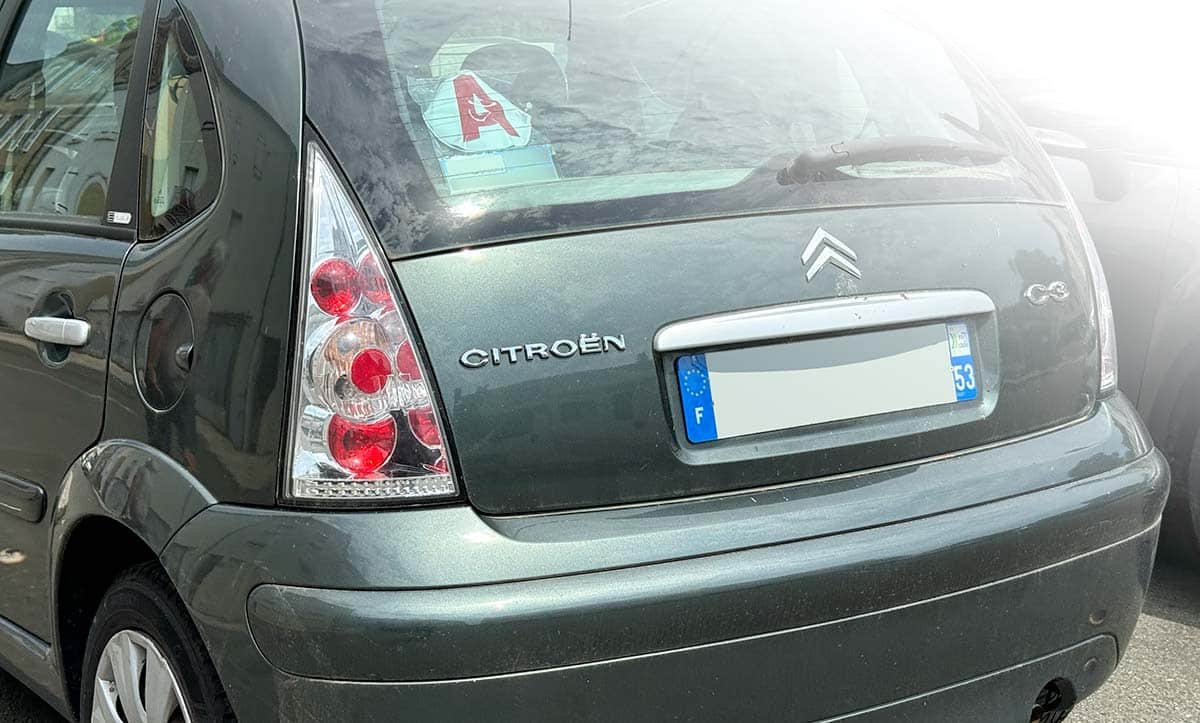 Citroën C3 avec des feux Lexus