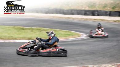 Deux karts sur le circuit de karting de Beausoleil à Laval