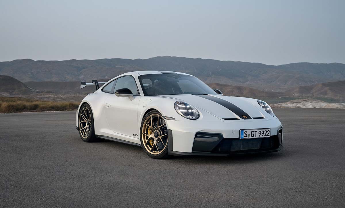Porsche 911 type 992 GT3 restylée de 2024, de couleur blanche