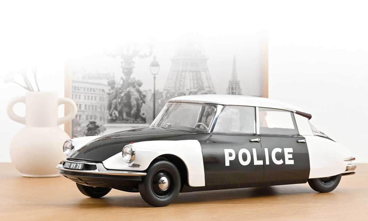 121574 Citroën ID 19 de Police à l'échelle 1/12
