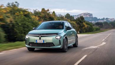 Lancia Ypsilon verte