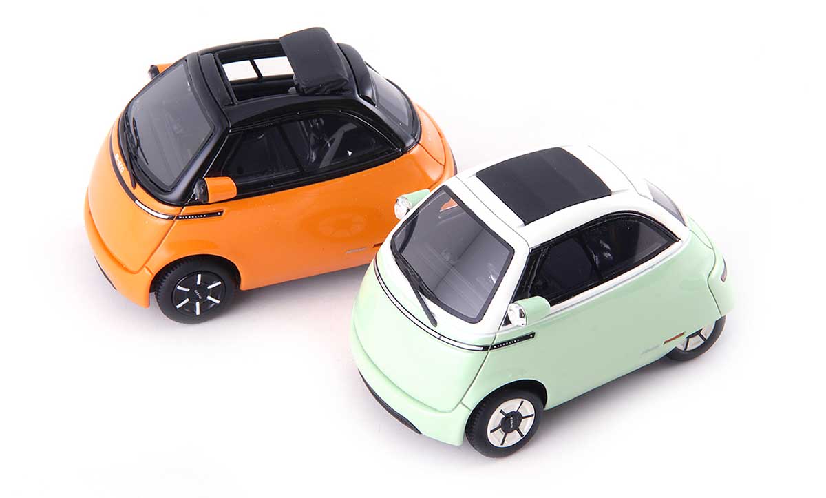 Microlino à l'échelle 1/43 disponible en deux couleurs