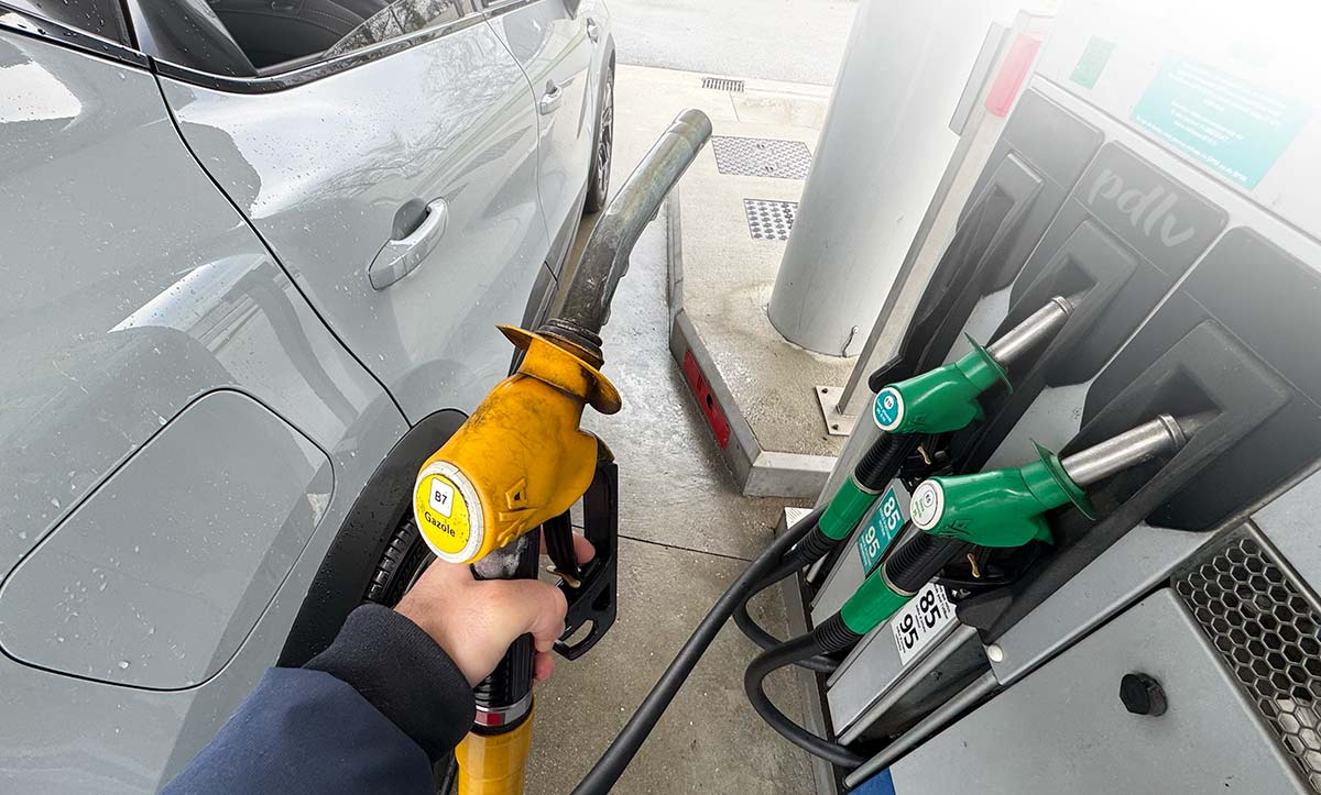 Pistolet carburant voiture diesel