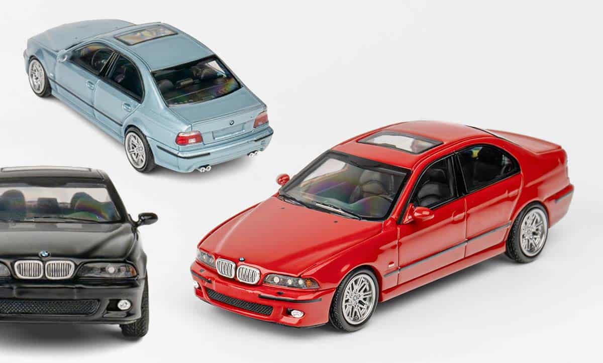 BMW M5 type E39 à l'échelle 1/64 du fabricant DCM