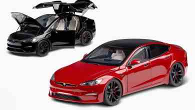 Tesla Model S Plaid et Model X Plaid à l'échelle 1/18
