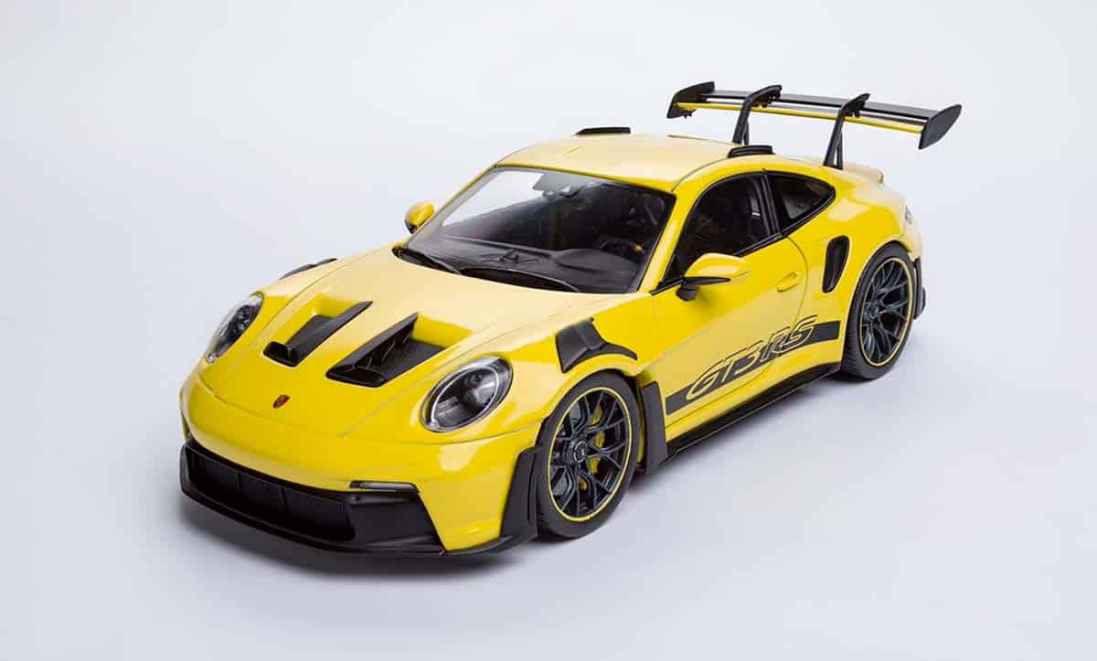 1/18 Porsche 911 (992) GT3 RS de Solido à l'échelle 1/18
