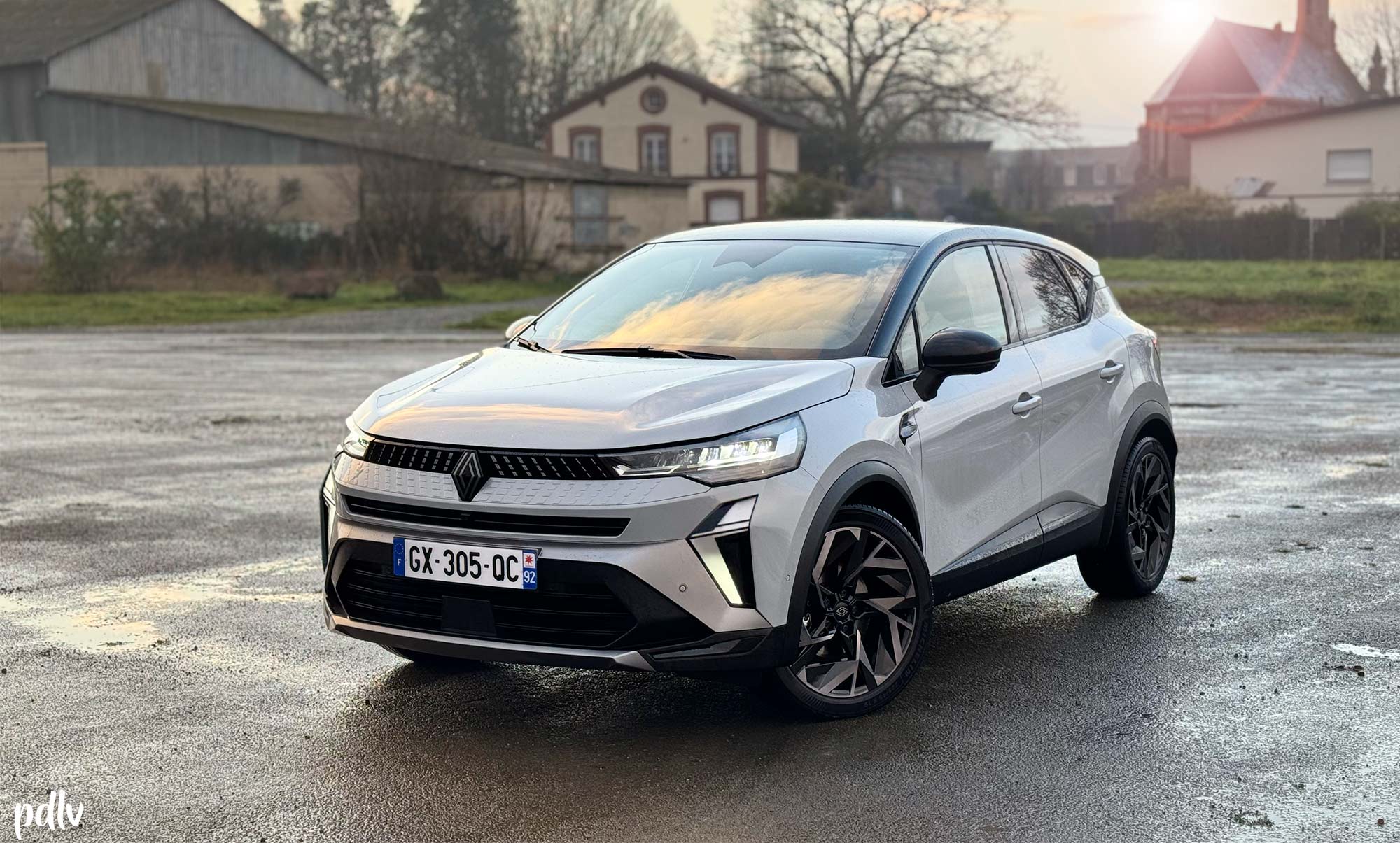 Renault Captur Full Hybrid de 145 chevaux en finition Esprit Alpine