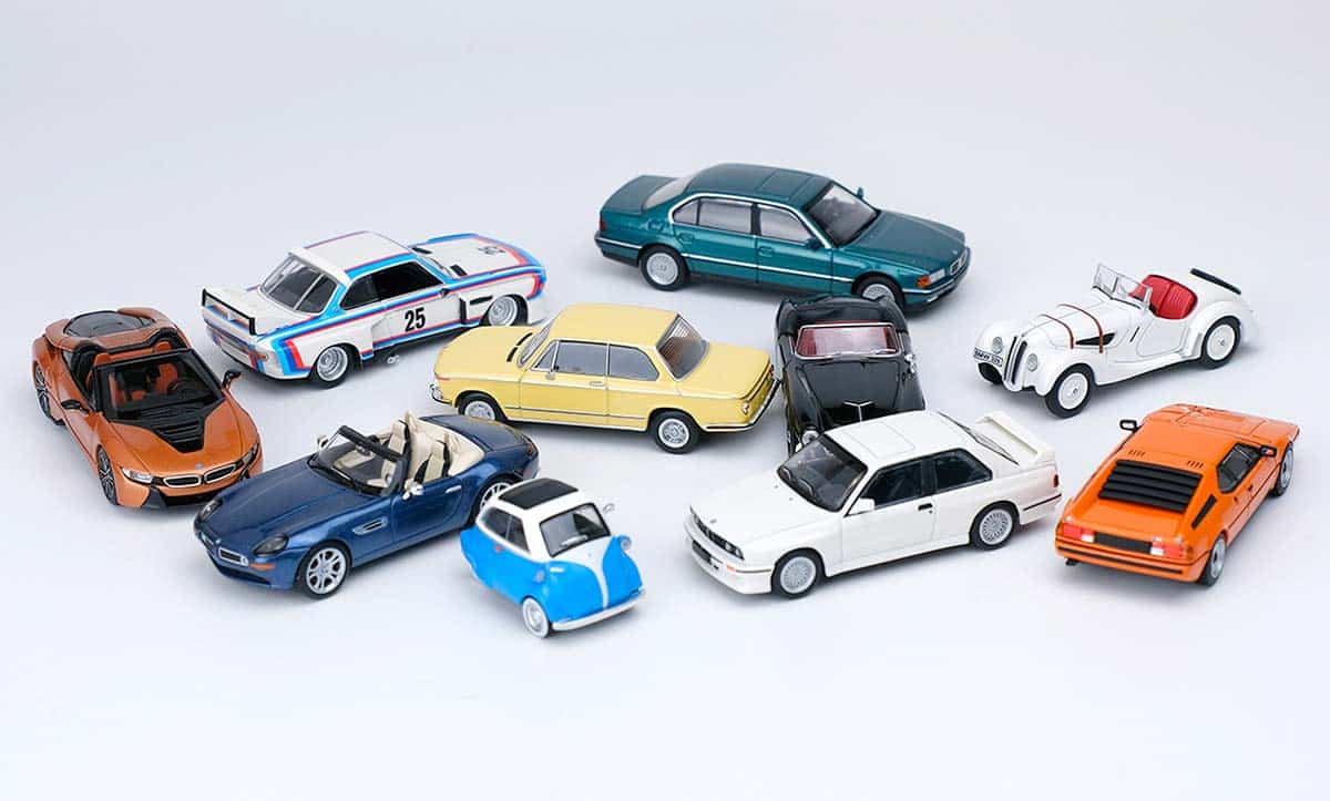 Pack de BMW Almost Real Models à l'échelle 1/64