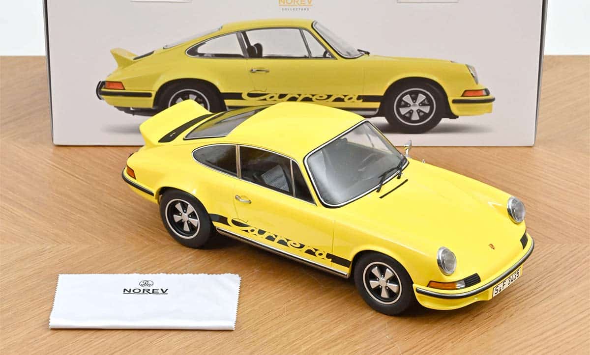 Porsche 911 Carrera RS 2.7 de Norev à l'échelle 1/12