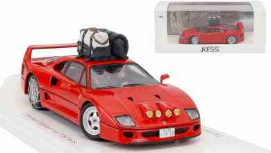 Ferrari F40 drifte à l'échelle 1/43