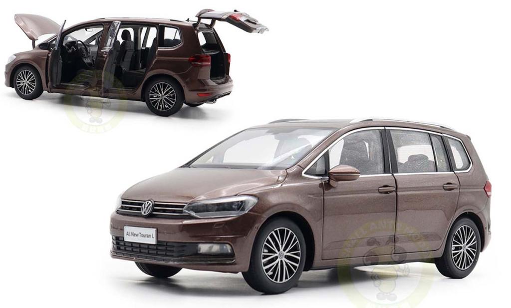 Entièrement ouvrant, ce VW Touran 1/18 est à prix cassé