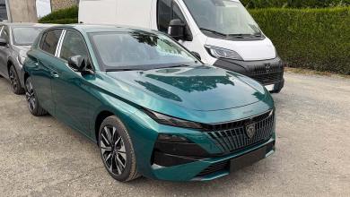 Peugeot 308 restylée en bleu Lagoa