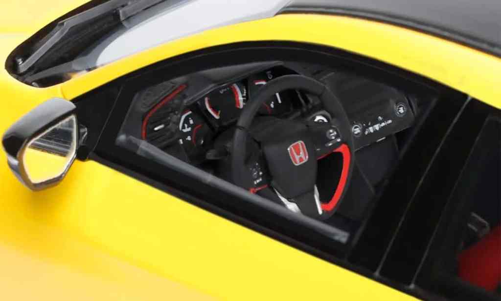 Intérieur de la Honda Civic Type R FK8 d'OttOmobile