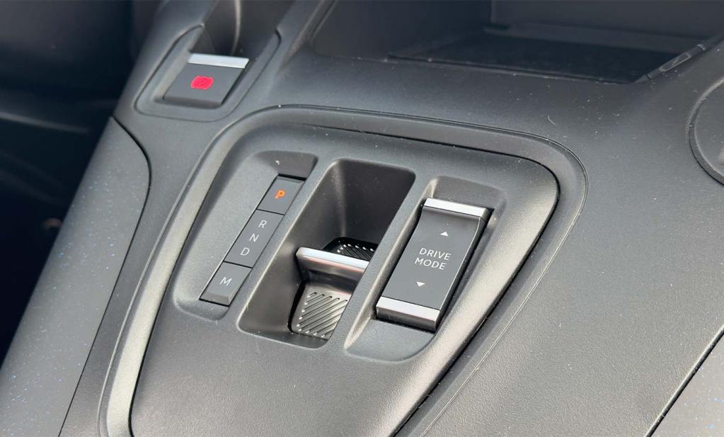 Sélecteur de vitesse d'un Citroën Berlingo III en boîte automatique EAT8