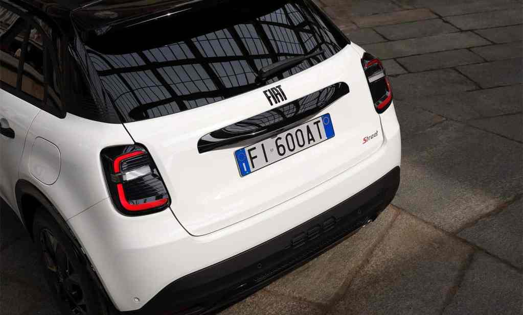 Vue arrière de la Fiat 600 Street