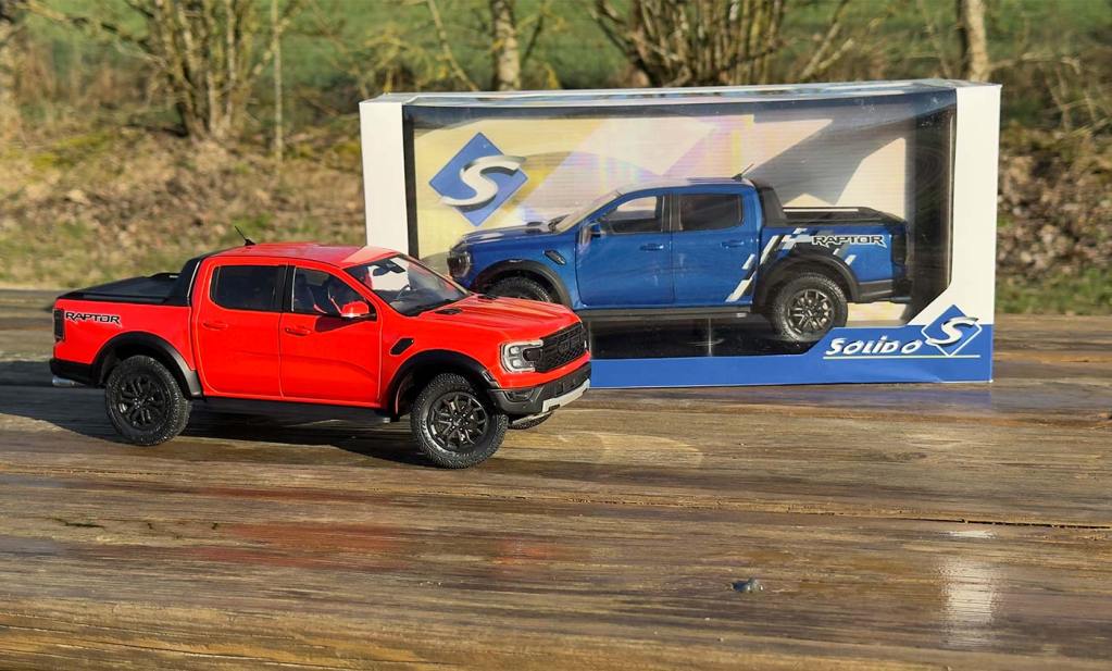 Deux coloris du Ford Ranger Raptor de Solido au 1/18