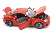 Toyota GT86 rouge de FAW à l'échelle 1/18