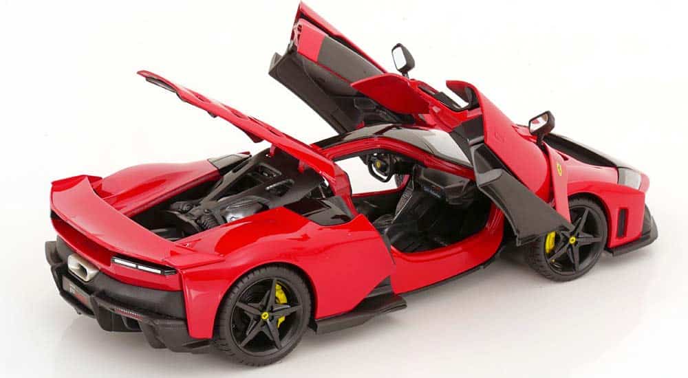 Ferrari F80 Bburago Race & Play à l'échelle 1/18