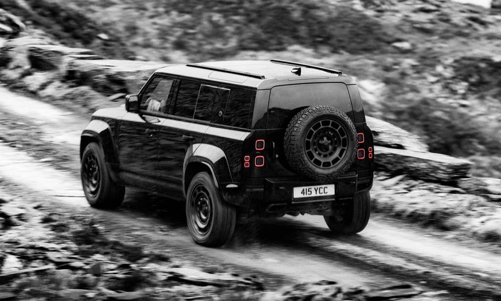 Land Rover Defender Black