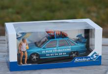 Renault 21 du film Camping à l'échelle 1/18 réalisée par Solido